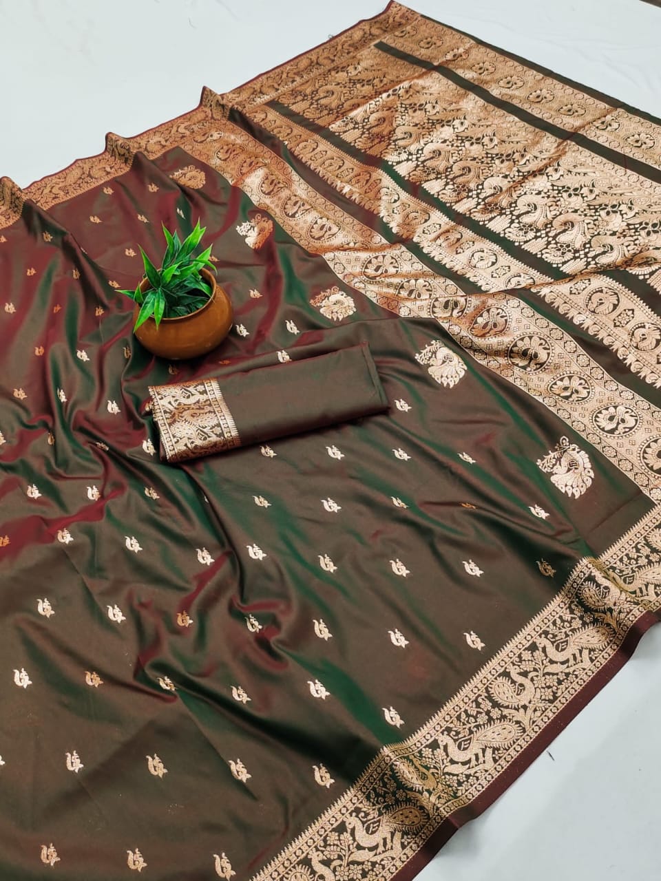 Premium Kalanjali Paithani Silk Saree with Traditional Peacock Pallu