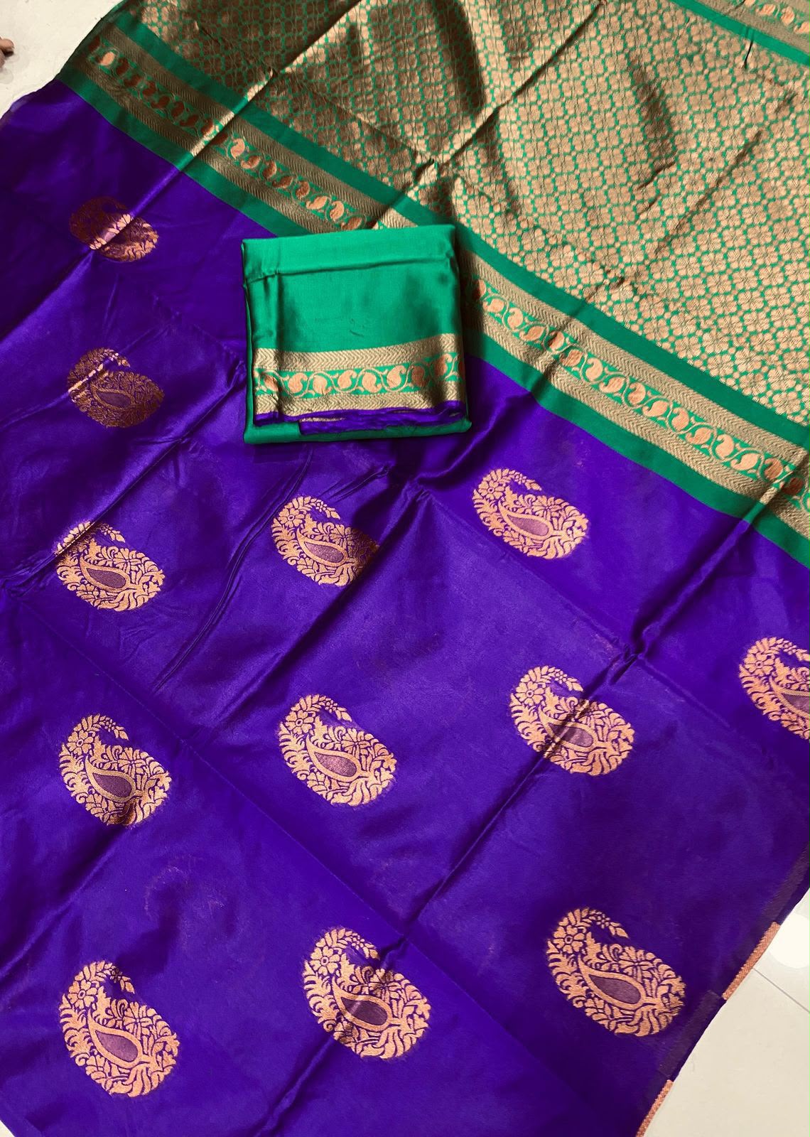 Premium Soft Lichi Silk Banarasi Saree with Rich Jacquard Weaving Pallu & Designer Blouse | Wedding & Festive Wear